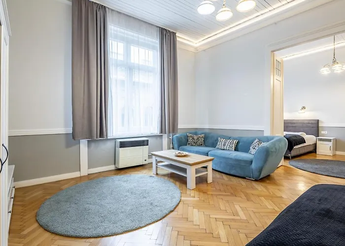 Luxurious At Center