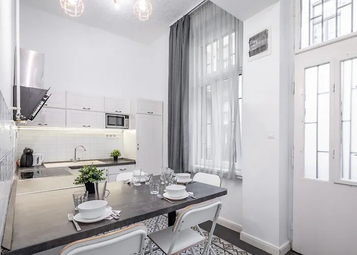 דירה Luxurious At Center