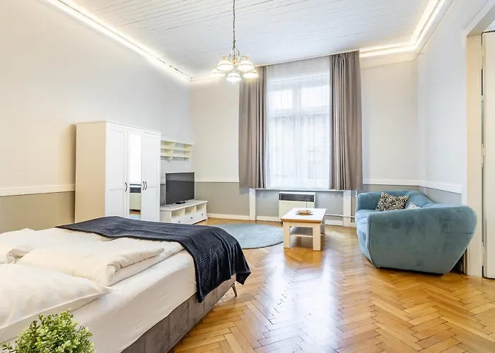 Luxurious At Center
