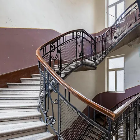 Luxurious At Center Budapest