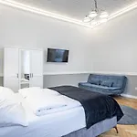 Apartament Luxurious At Center