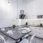 Luxurious At Center *