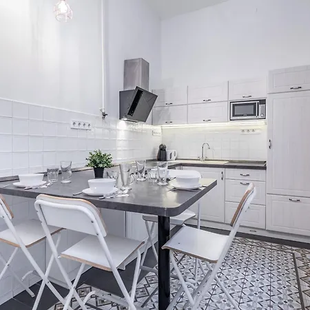 Luxurious At Center *