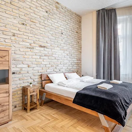 Luxurious At Center *