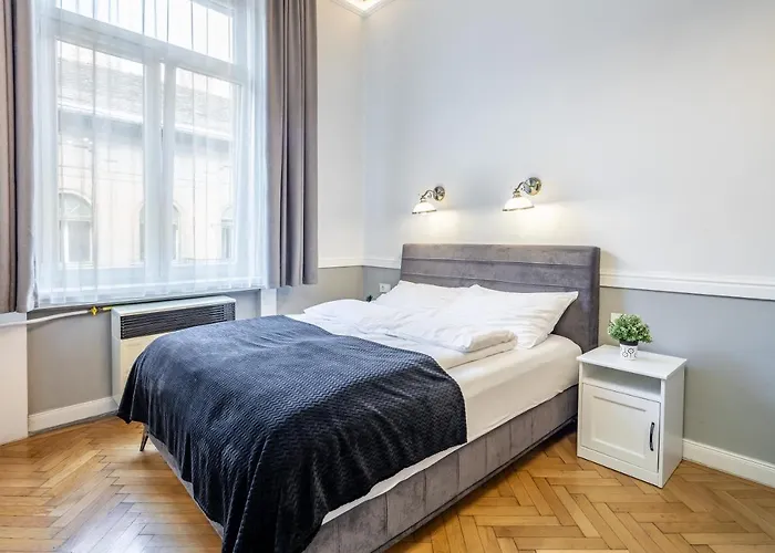 Luxurious At Center