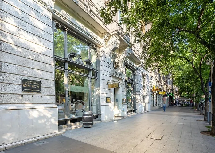Luxurious At Center Budapest
